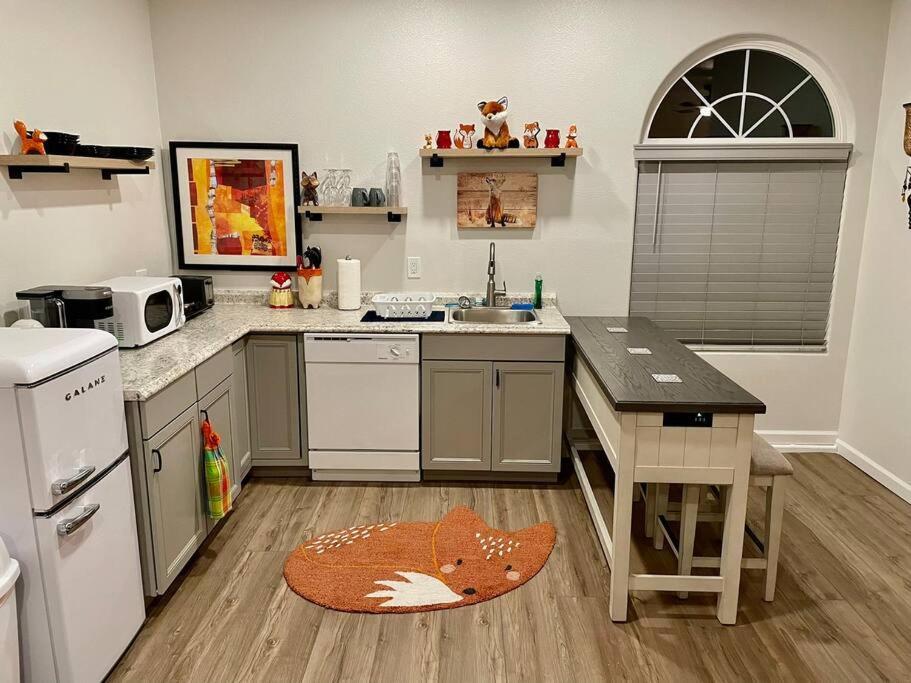 Casa de férias Foxs Den Hot Tub Bbq Queen Bed Sleeps 2 *